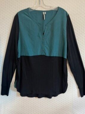 CALVIN KLEIN Black with Teal Yoke Henley Long Sleeve Top-Mixed Fabric Sz.XL EUC